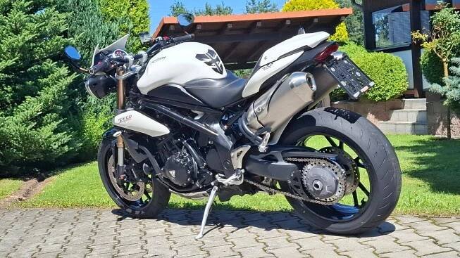 Triumph Speed Triple 1050