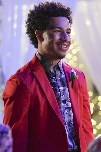 Black-ish - Our Wedding Dre - Z filmu - Marcus Scribner