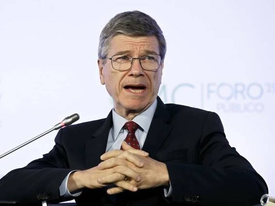 Světová hospodářská krize je tady, ale bude ještě hůř, říká pro E15 americký ekonom Jeffrey Sachs