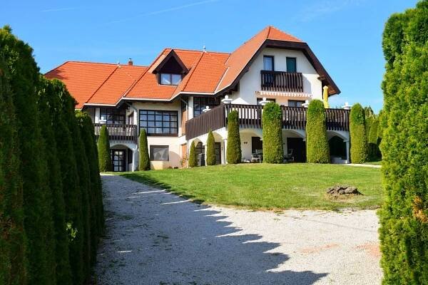 Rekreační pronájmy domů pro hosty Balaton | Airbnb - Maďarsko