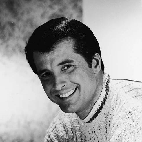 Lyle Waggoner, a TV Star as Actor and Announcer, Dies at 84