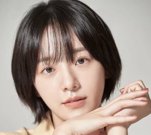 Park Gyu Young by chtěla chodit s někým, kdo má stejné hodnoty a kvůli rolím ráda mění účesy