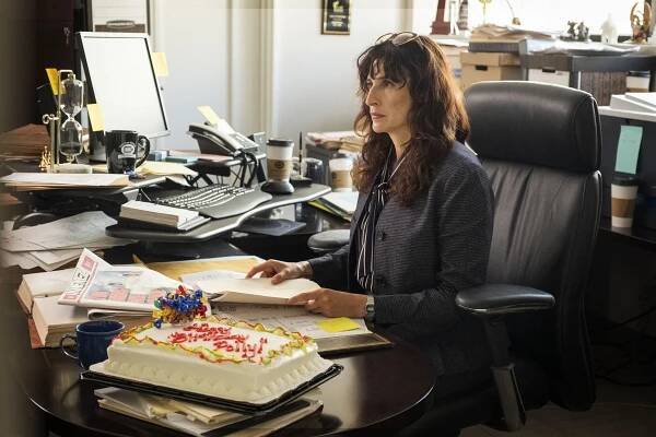 Search Party - The Rookie Lawyer - Z filmu - Michaela Watkins