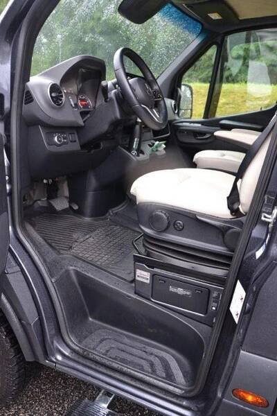 Mercedes-Benz Sprinter 319 4x4 Camper V6 3.0