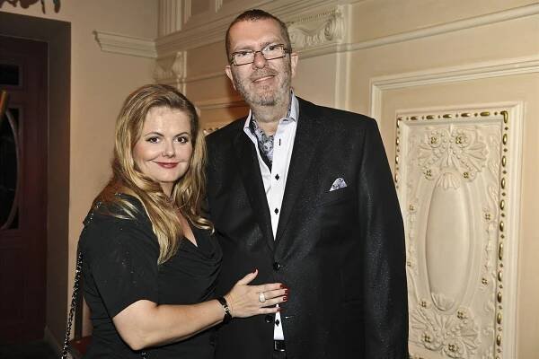 Richard Müller je v padesáti znovu otcem, přítelkyně mu porodila syna