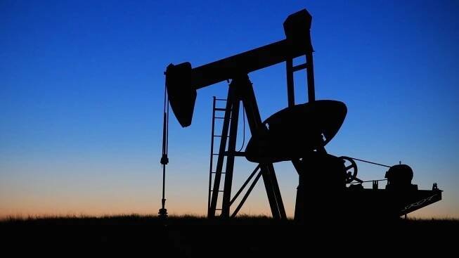 OPEC potřetí od dubna snížil letošní prognózu růstu poptávky po ropě - Zlato.cz