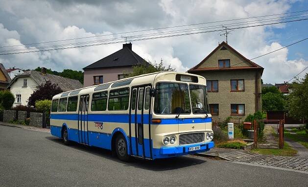 Soubor:Karosa ŠL11.1310 č. 8T0 6080.jpg – Wikipedie