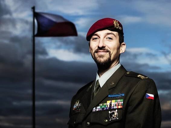 Válečný veterán Petr Matouš: Nejsem hrdina. Těmi jsou děti našich padlých kolegů