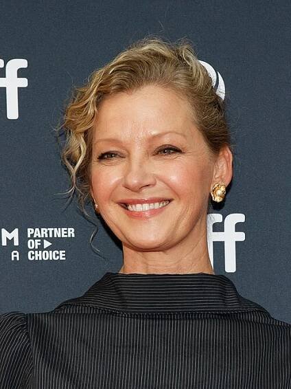 Soubor:Gretchen Mol at the 2024 Toronto International Film Festival (cropped II).jpg – Wikipedie