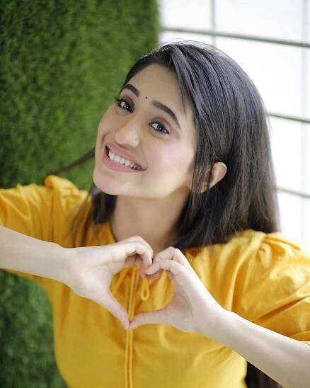 Shivangi Joshi Age, Height, Biography 2024 Wiki, Net Worth, Boyfriend - Trusted Networth of Famours Celebr...