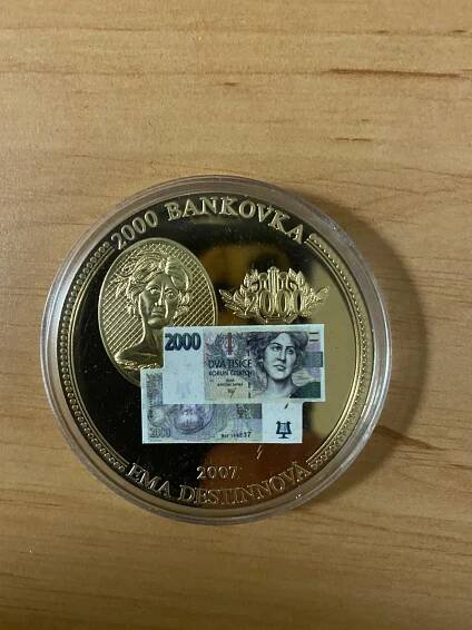 Medaile - Bankovka 2000 Kč, EMA DESTINNOVÁ, POZLACENO, průměr 55