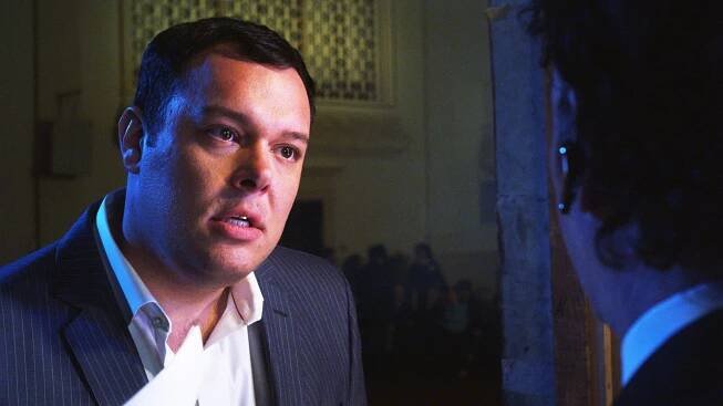 Dokonalý podraz - The 15 Minutes Job - Z filmu - Michael Gladis