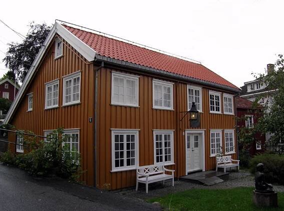 Súbor:Reimanngaarden Grimstad.jpg
