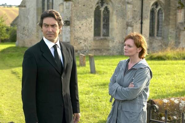 Nathaniel Parker, Sharon Small - Případy inspektora Lynleyho: Zlatý řez - Z filmu