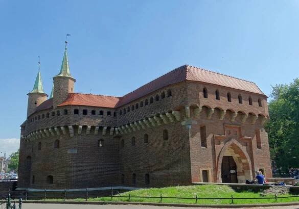 Fotky - Polsko,Krakow-brána městského opevnění Barbakan. - 16.05.2015