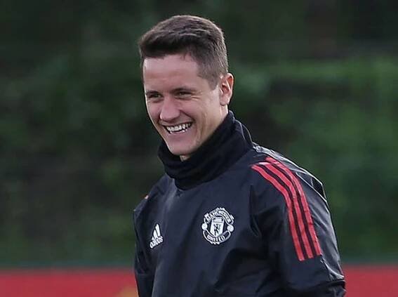 Ander Herrera believes Manchester City are under more pressure than United