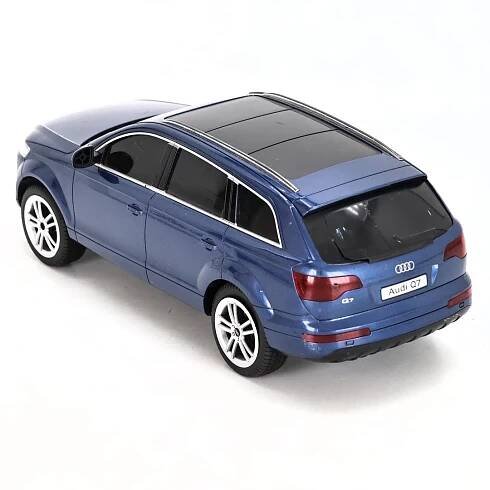 Model auta Audi Q7 z plastu, barva modrá