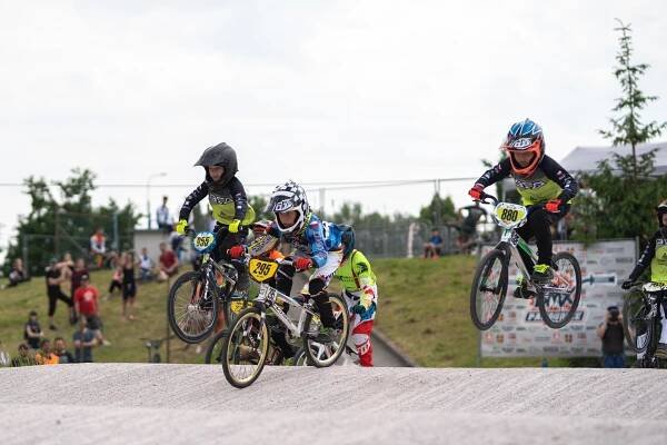Český Svaz Cyklistiky | Bikrosaři odstartovali v Pardubicích sezonu