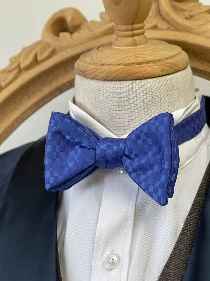 Baby blue Grid handtie_ bow tie shop hk (3)