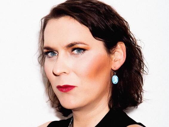 Lenka Králová má zkušenost s mužskou i ženskou identitou. S tranzicí začala v roce 2019.