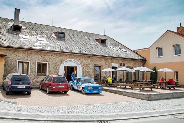 Vítejte - restauracejelenka.cz