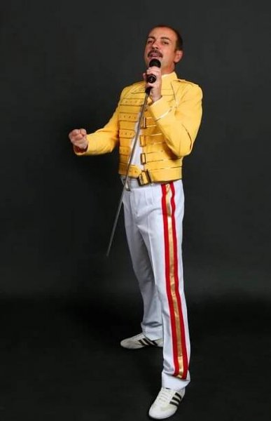 FREDDIE MERCURY Live show (P.Böhm) 