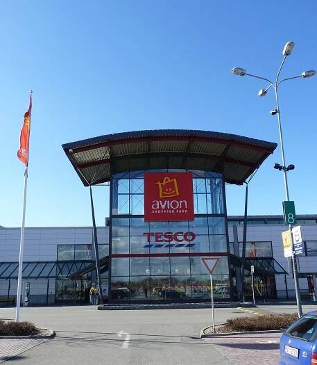 Soubor:Avion Shopping Park Brno, vchod.JPG