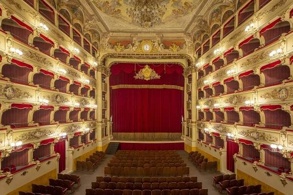 TMA Italia | Seats for theatre and auditoriums