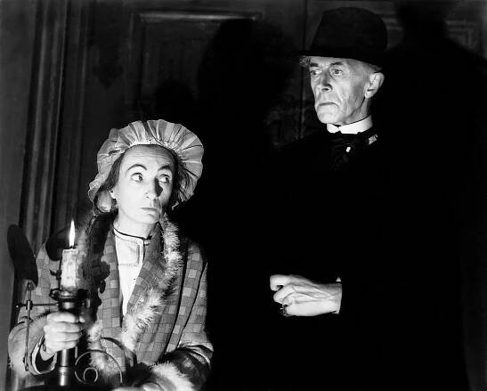 Una O'Connor and Ernest Thesiger in The Bride of Frankenstein (1935)
