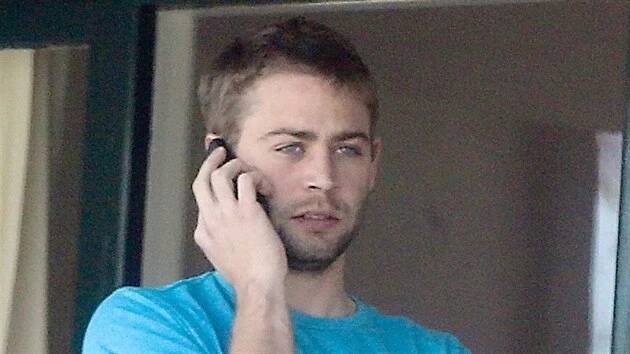 Cody Walker je o 15 mladší, přesto si ho lidé s Paulem Walkerem často pletou.