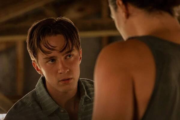 Drew Starkey Says 'Outer Banks' Season 3 Pushes Characters to New Limits: 'They're Challenged a Lot'