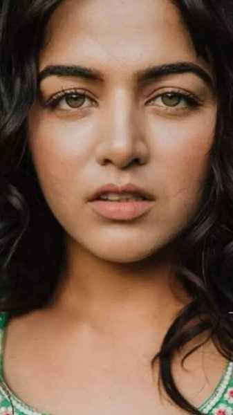 Wamiqa Gabbi captivates in stunning traditional ensembles inspired by culture