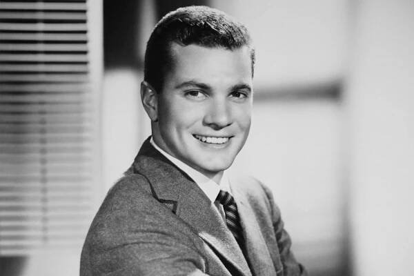 Dwayne Hickman, star of 'The Many Loves of Dobie Gillis,' dies at 87
