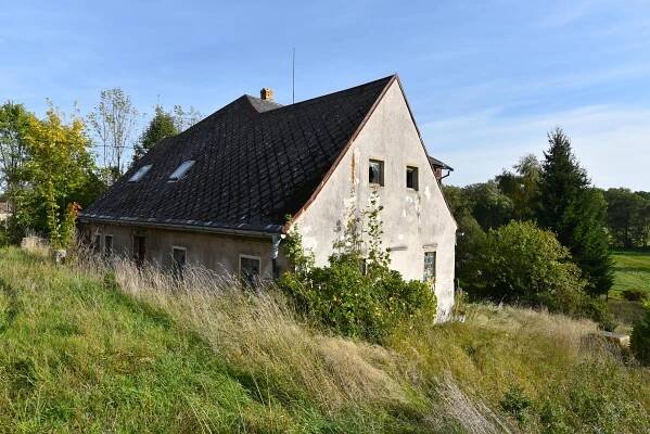 Vícegenerační rodinný dům na polosamotě a rozlehlém pozemku, Horní Řasnice
