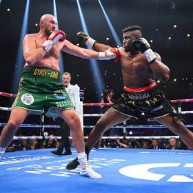 ‘Absolute robbery’: Pros react to Francis Ngannou nearly beating Tyson Fury