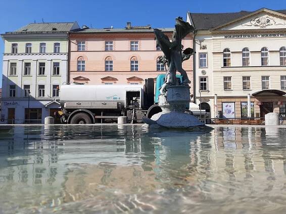 Arionova kašna opět čeká na spuštění! Víme, kdy to bude | Hanácký Večerník | Zpravodajství z Olomouce a okolí