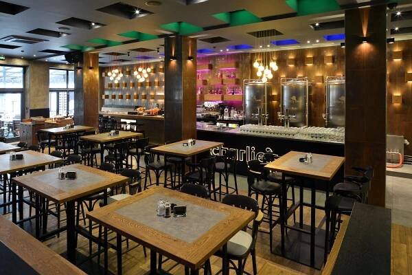 Nábytek do barů a restaurací | Atelier-s - výroba nábytku