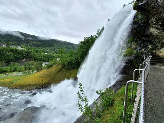 Steinsdalsfossen – walk through the waterfall