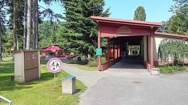 Soubor:Lázně Ostrožská Nová Ves, Kolonáda (červen 2024).jpg – Wikipedie