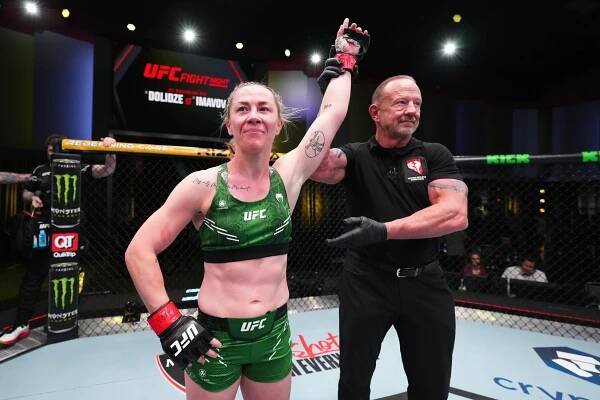 Molly McCann explains decision to take pay cut in order to enter the ring: “I’m sure the money will come”