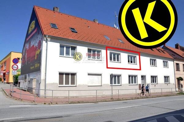 PRONAJATO Zd. byt 3+kk 70 m2 s balkonem v bytovém domě na rohu ulic Nová a Tř.5.Května, Lišov