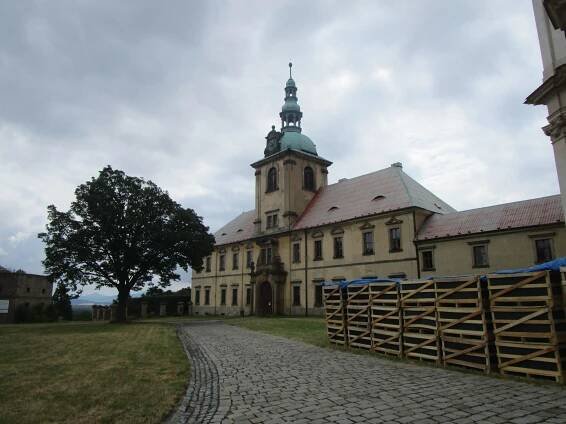 Fotky - Cisterciácký klášter Osek - 14.07.2019
