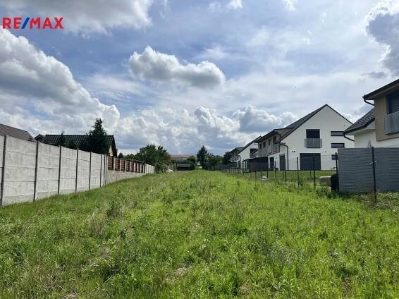 Prodej stavebního pozemku 1429 m², Hodějice