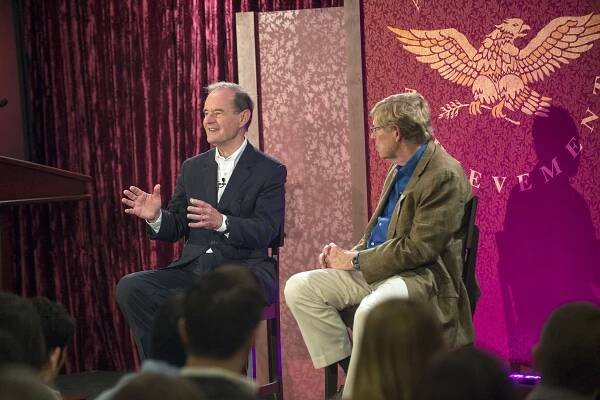 Attorney David Boies recalls his side of the story as former U.S. Solicitor General Ted Olson looks on at the 2014 International Achievement Summit in San Francisco. (© Academy of Achievement)