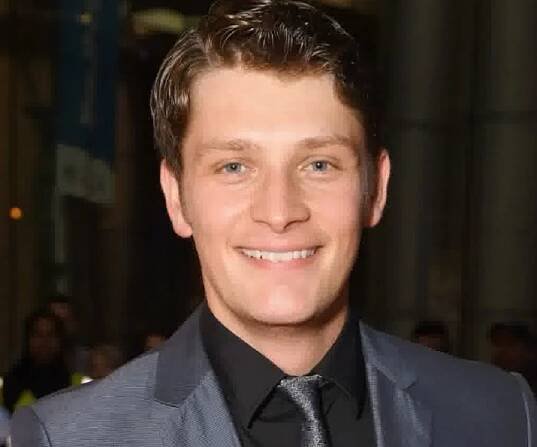 Brett Dier Biography - Facts, Childhood, Family Life & Achievements