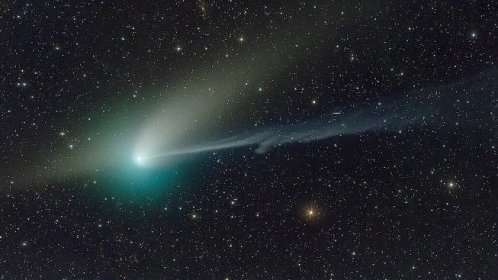 Kometa, která se po 50 tisících letech vrací k Zemi, je vidět pouhým okem