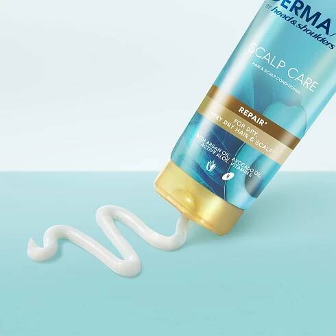 Head & Shoulders Dermaxpro by Vyživující kondicionér na vlasy a pokožku hlavy 220 ml