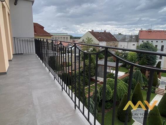 Pronájem nadstandardního bytu 2+kk, 98 m2 s balkonem, Hradec Králové - centrum. | Reality.iDNES.cz 