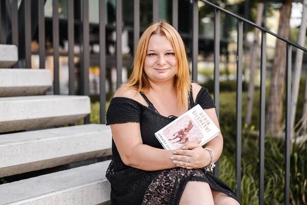 Veronika (32) popsala peklo alkoholičky: Pila Alpu, byt se jí hemžil hmyzem, pokusila se o sebevraždu