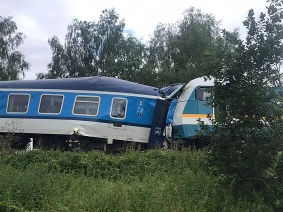 Srážka vlaků u Domažlic má tři oběti. Už je známa příčina tragédie
